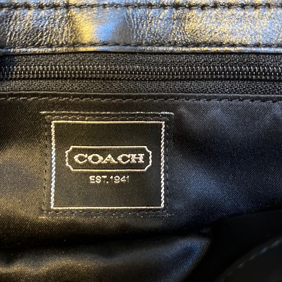 Coach purse and matching card case - Picture 4 of 4